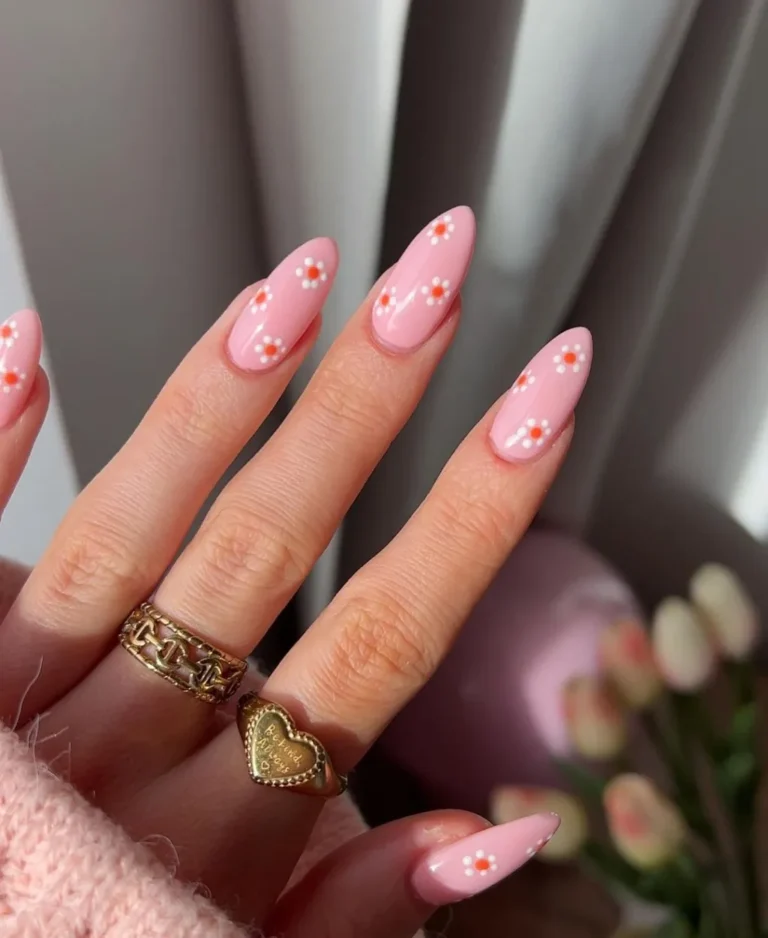17 Cute Short Acrylic Nails Designs for Everyday Glam
