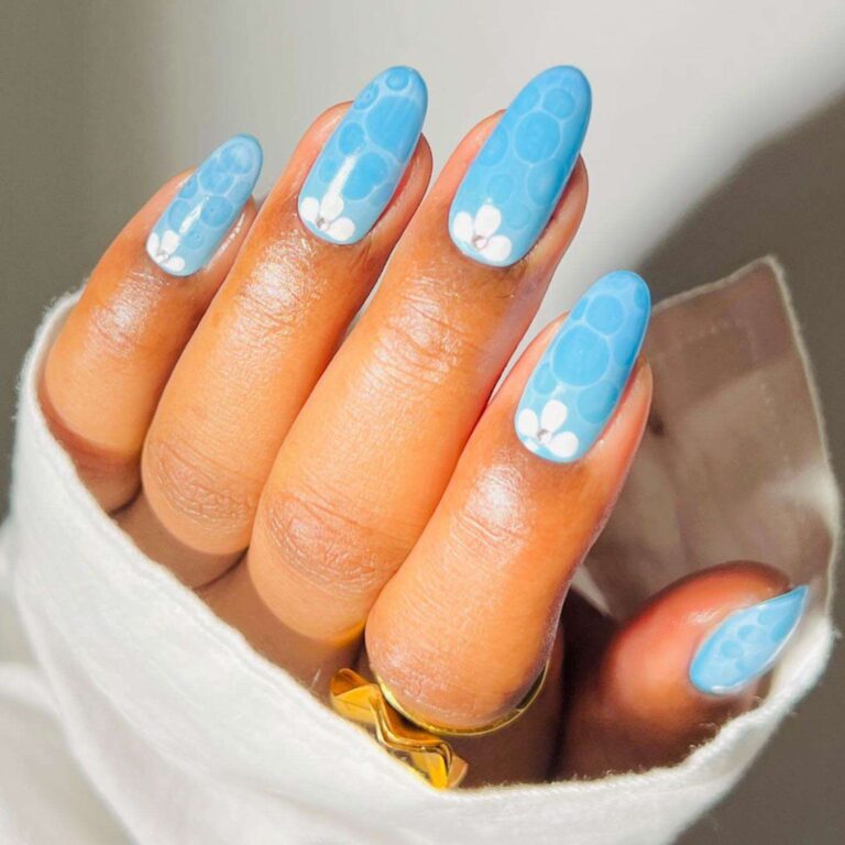 17 Blue Nails Designs Inspired by Ocean, Sky, and Modern Trends