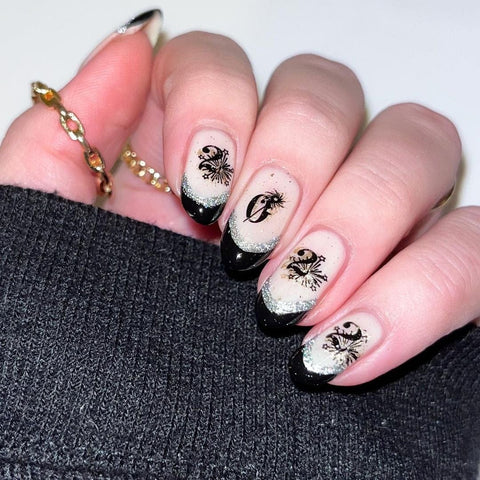 21 College Graduation Nails Ideas That Look Elegant in Every Cap and Gown Photo