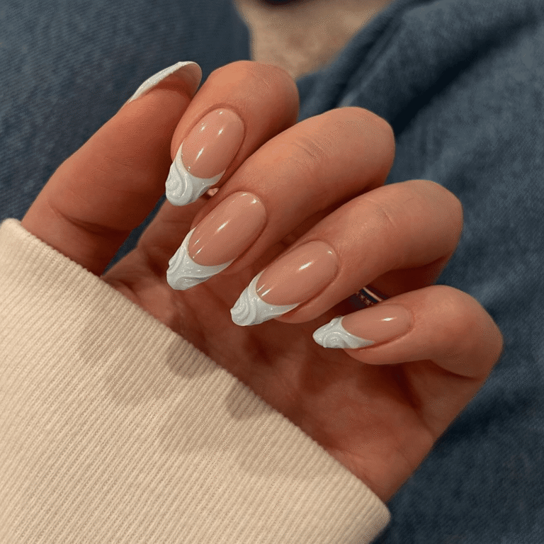 15 Graduation Nails Ideas for Short Nails That Look Classy and Trendy