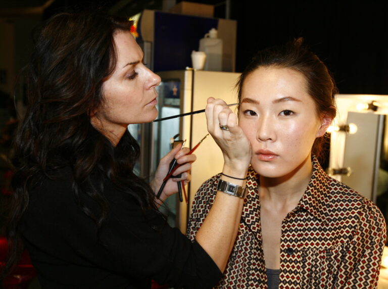 18 Makeup Routines That Simplify Your Beauty Routine