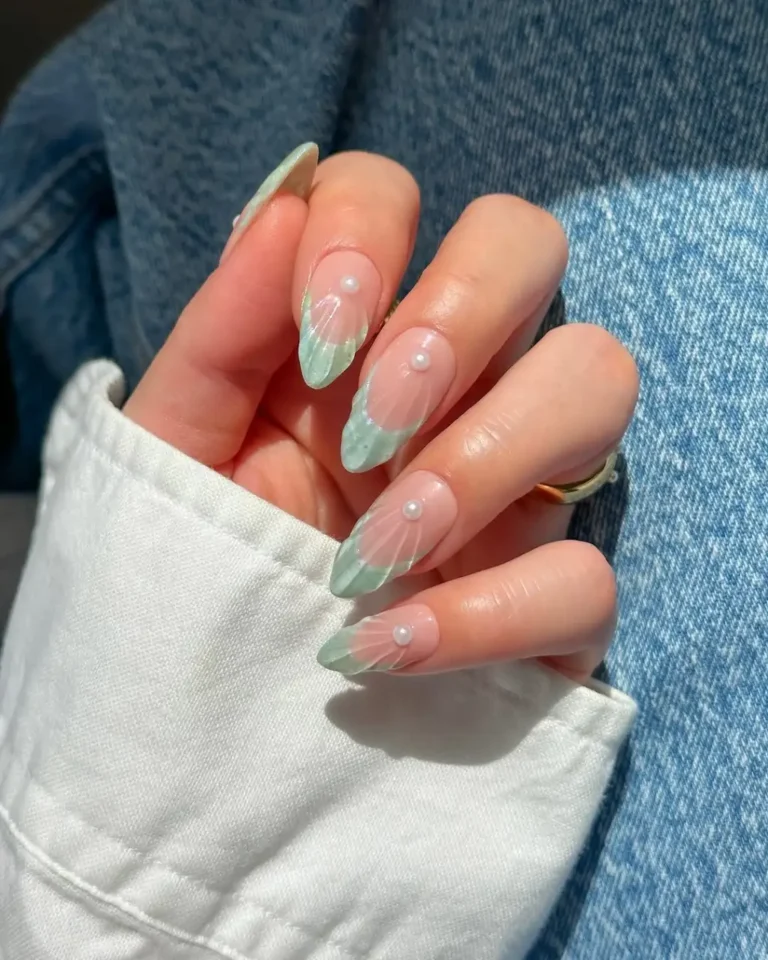 25 July Nail Ideas for the Perfect Summer Manicure