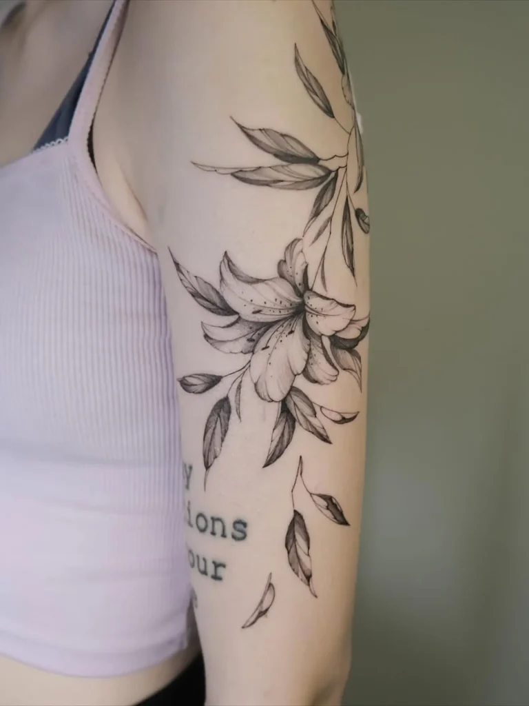 21 Lily Tattoo Everyone Is Obsessed With Right Now