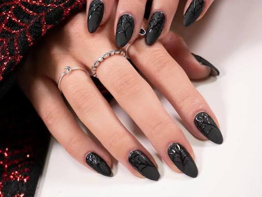 19 Black Halloween Nail Styles for Your Halloween Outfit