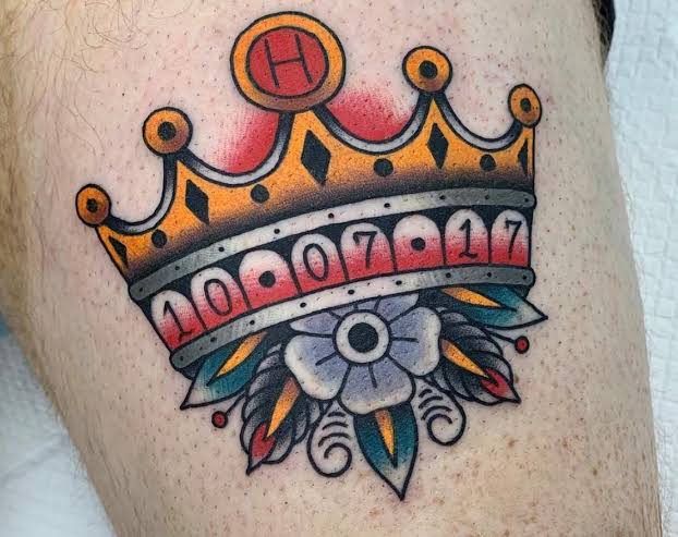 21 Crown Tattoo That Are Total Style Goals