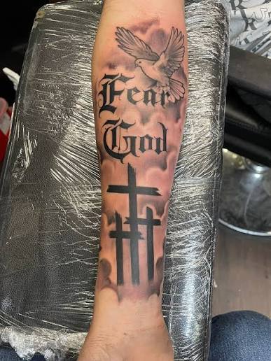 25 Cruz Tattoo Everyone Is Obsessed With Right Now