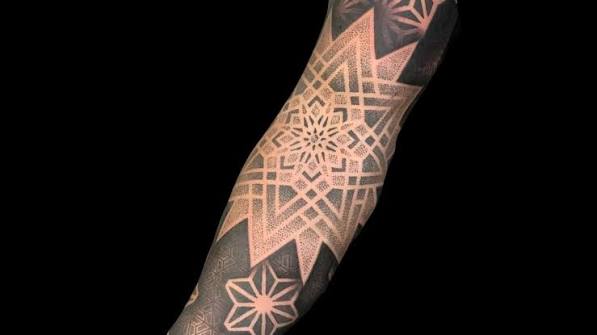20 Geometric Tattoo Design That Are Trending Right Now