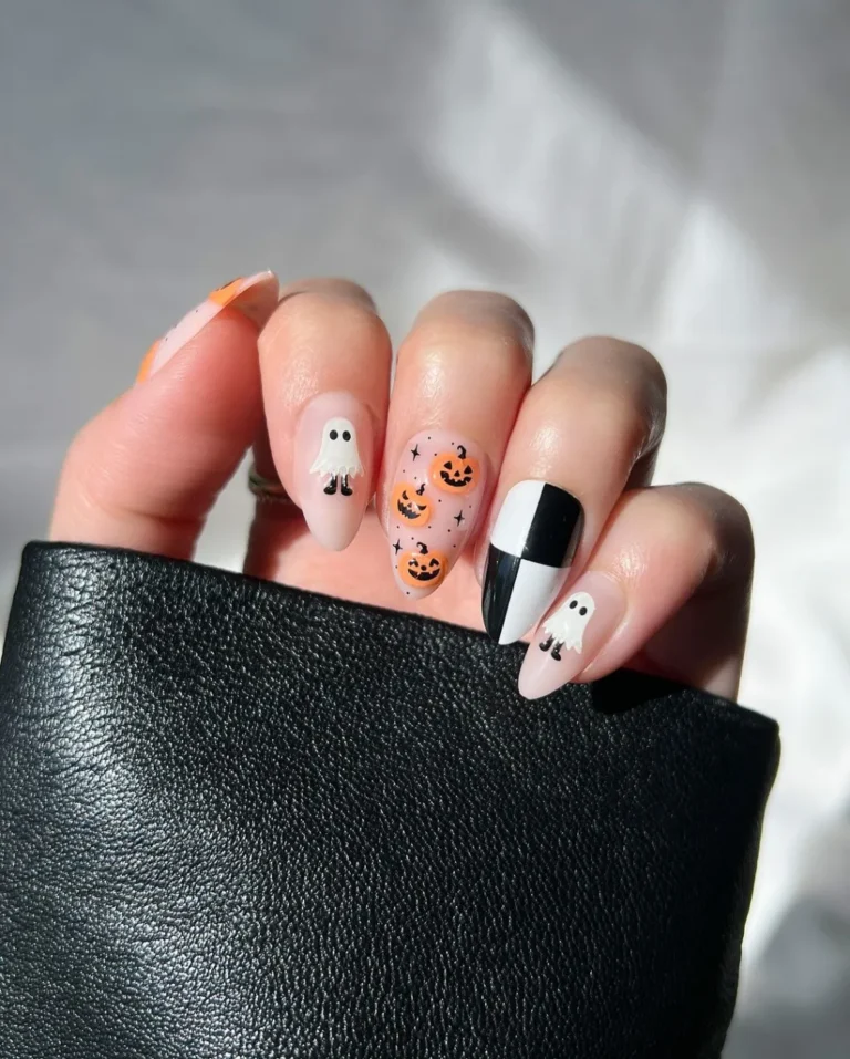 24 Halloween Nails Designs Nail Art to Get in the Halloween Spirit