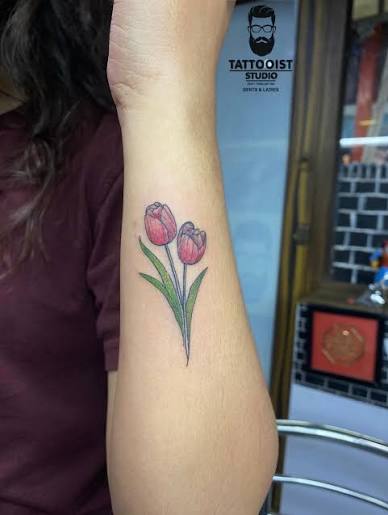 25 Tulip Tattoo Ideas Everyone Is Obsessed With Right Now