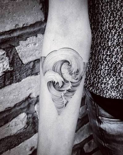 20 Wave Tattoo That Are Trending Right Now